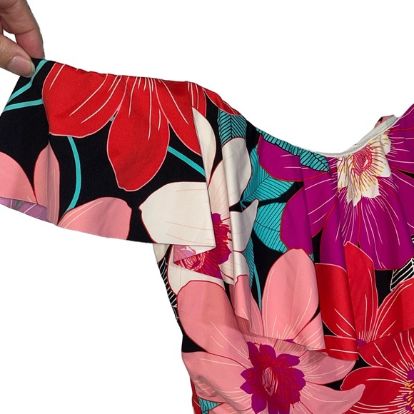 La Blanca Women's in Full Bloom Off the Shoulder Ruffle Swimsuit - Picture 4 of 9